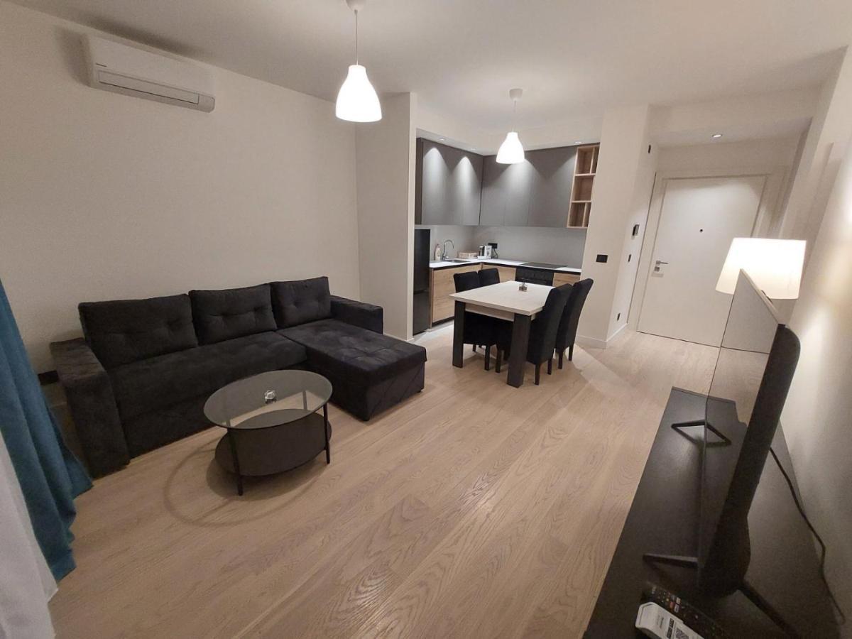 Apartman Irma Sajmiste Bagian luar foto